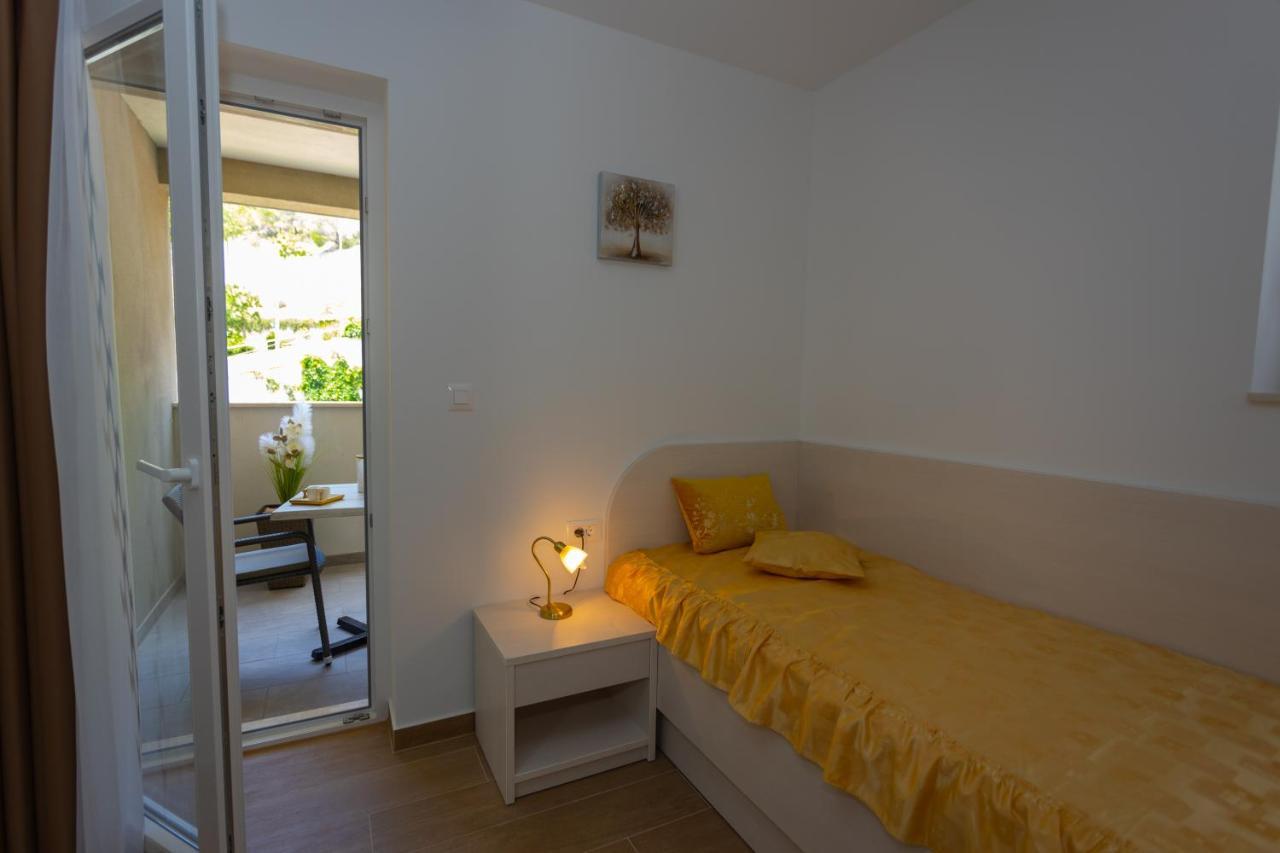 Apartments Vicin Brela Zewnętrze zdjęcie