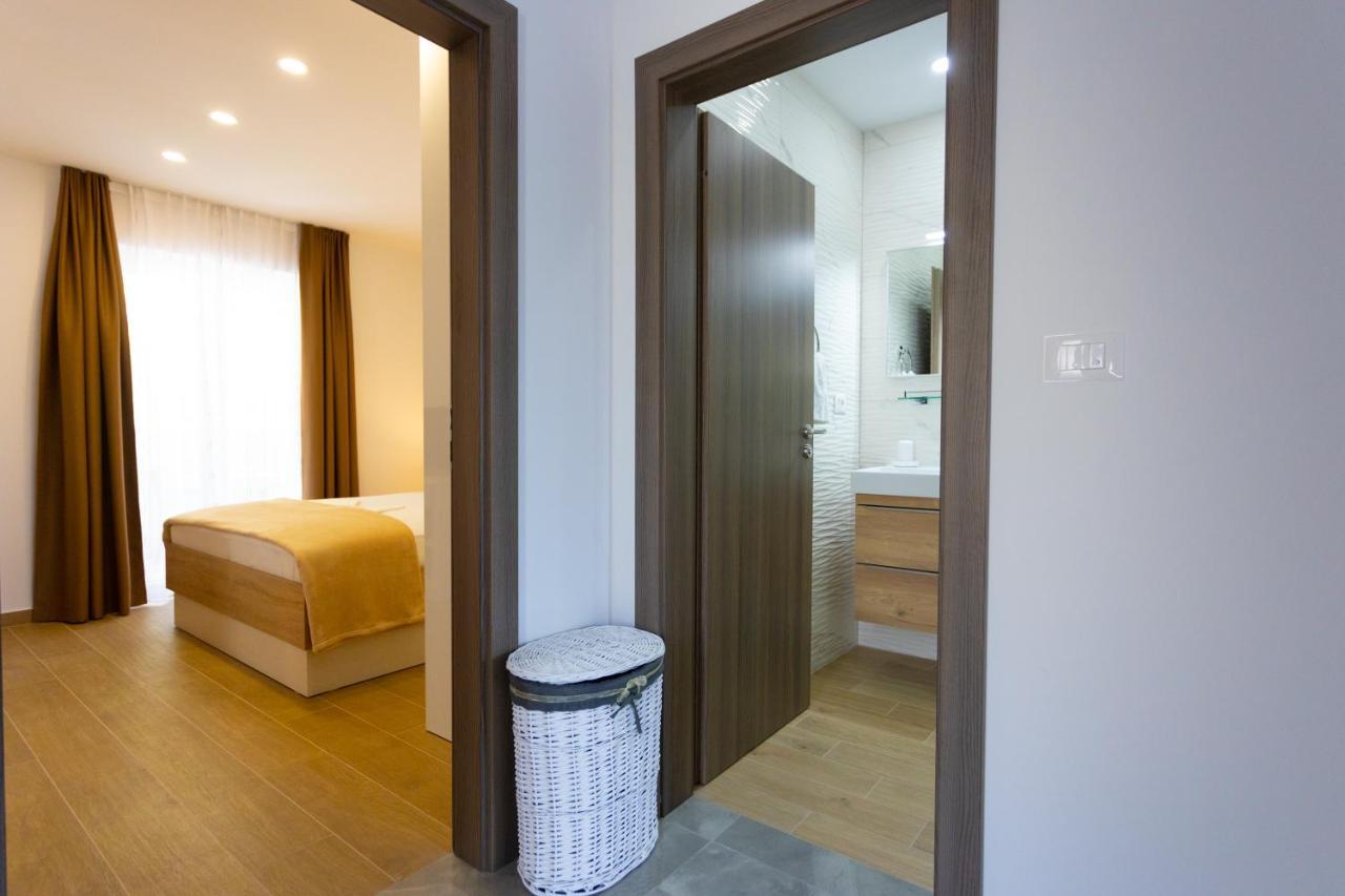 Apartments Vicin Brela Zewnętrze zdjęcie