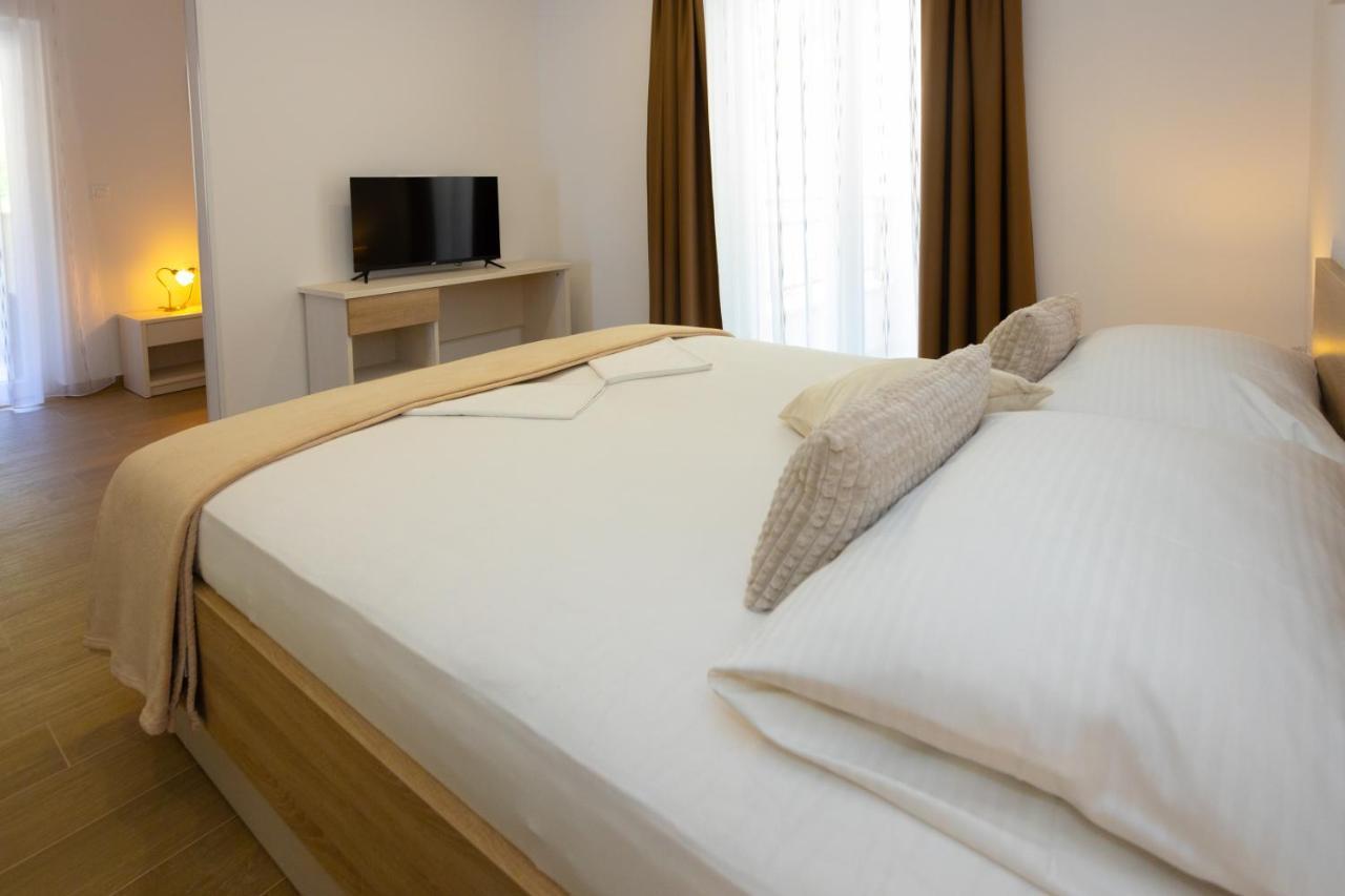 Apartments Vicin Brela Zewnętrze zdjęcie
