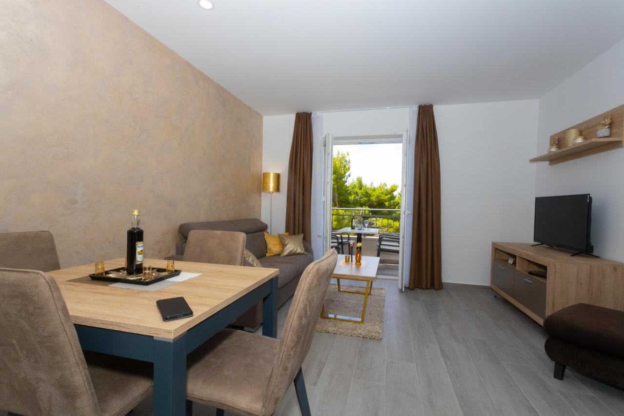 Apartments Vicin Brela Zewnętrze zdjęcie
