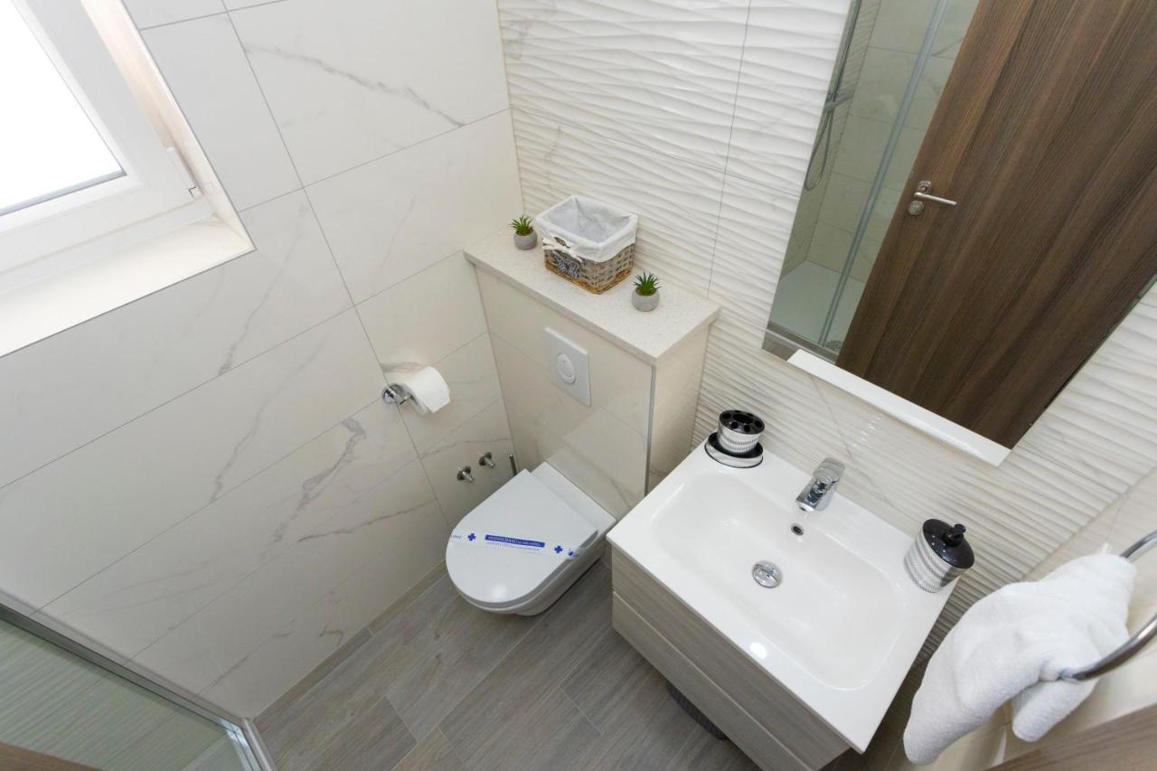 Apartments Vicin Brela Zewnętrze zdjęcie