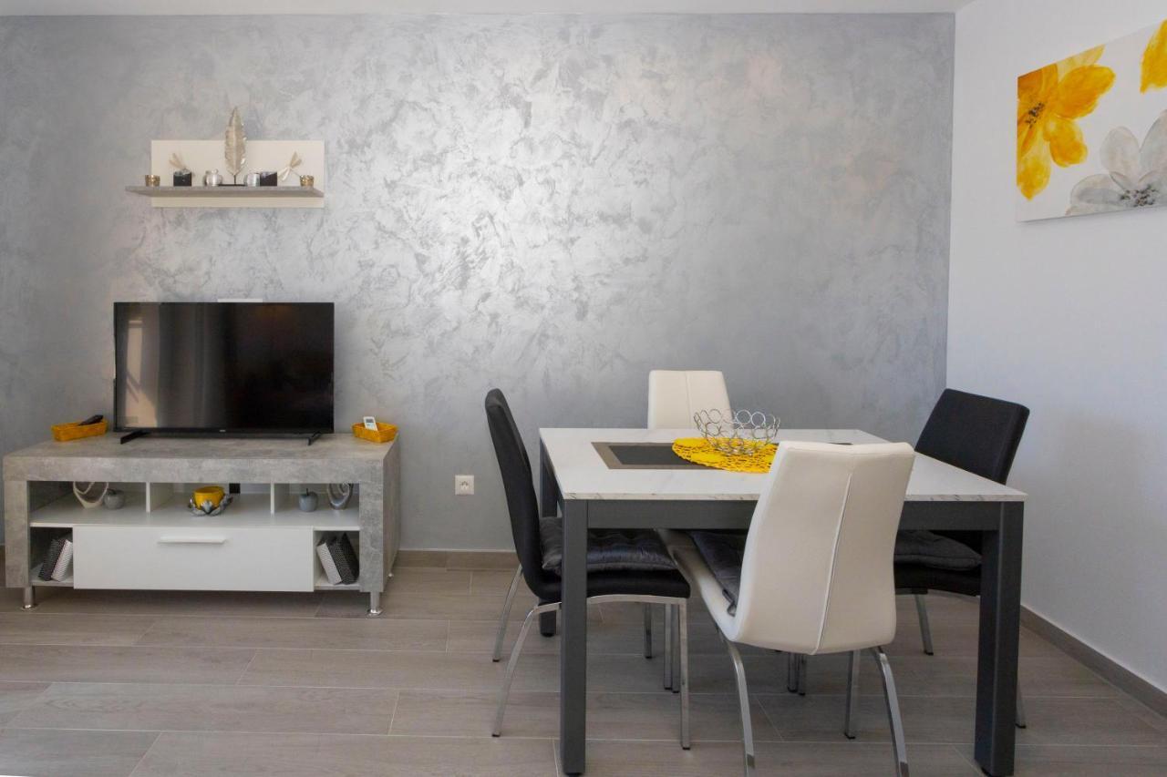 Apartments Vicin Brela Zewnętrze zdjęcie